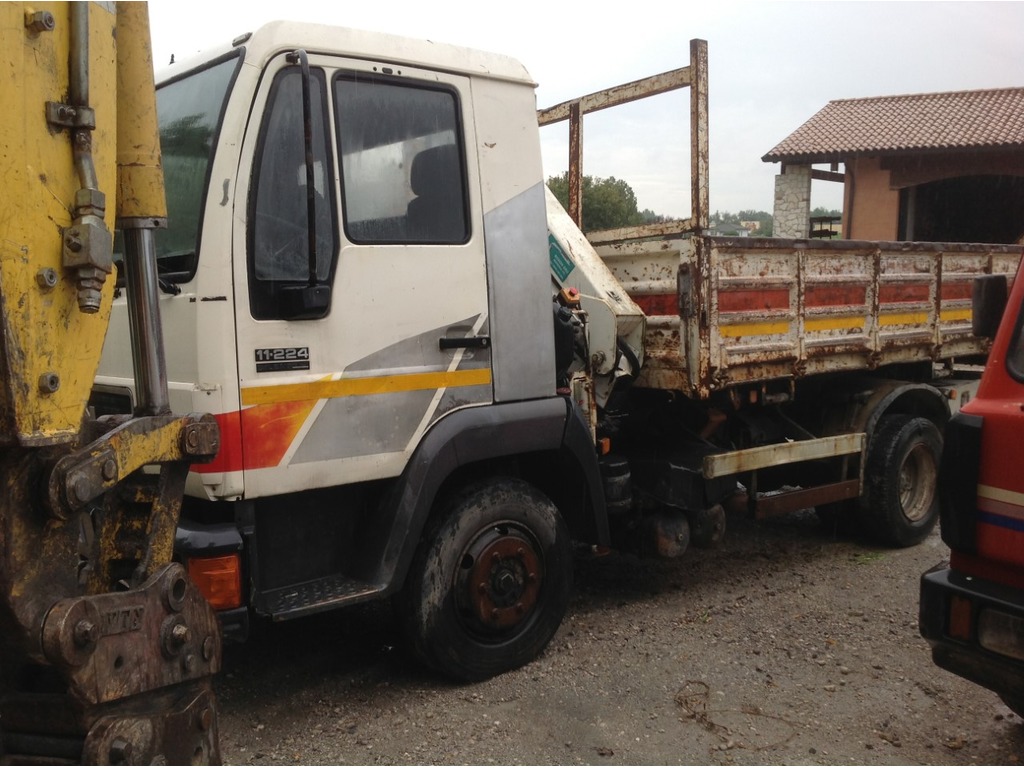 CAMION CON GRU  MAN SILENT 11-224 in vendita - foto 1