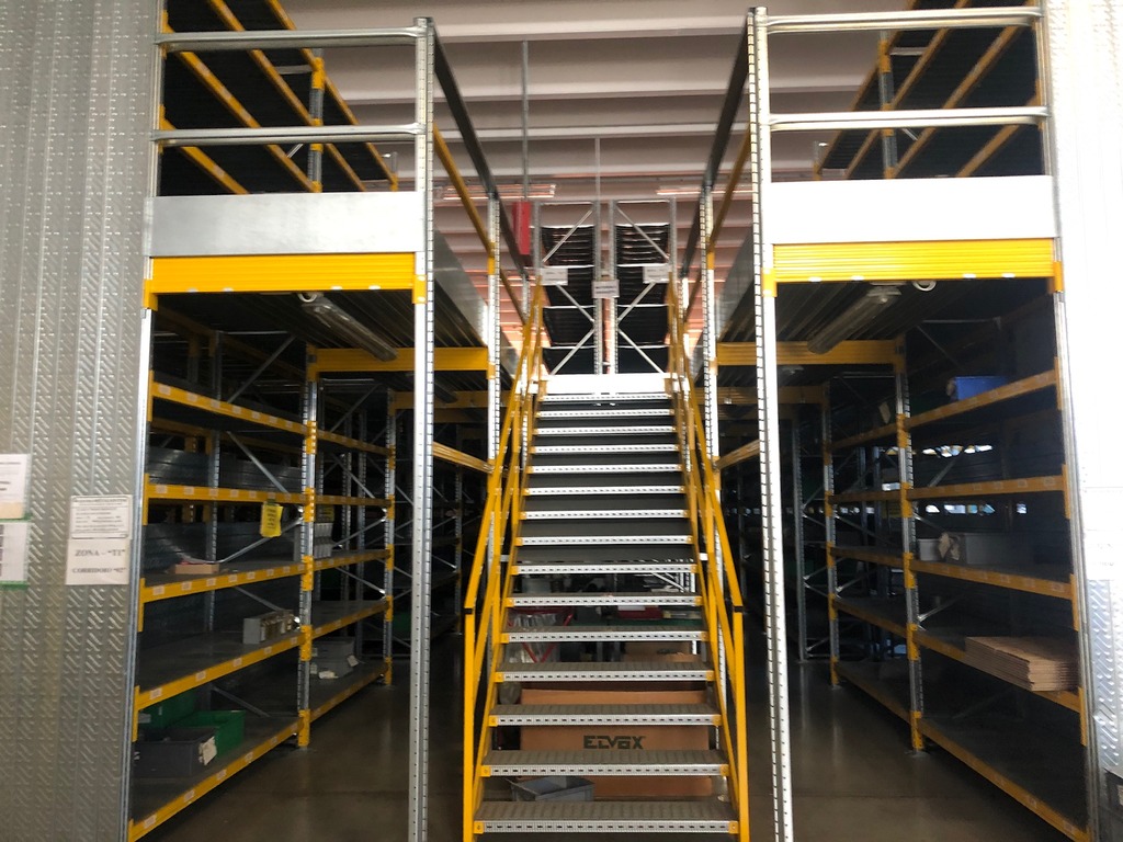 Scaffalatura a passerella in vendita - foto 1