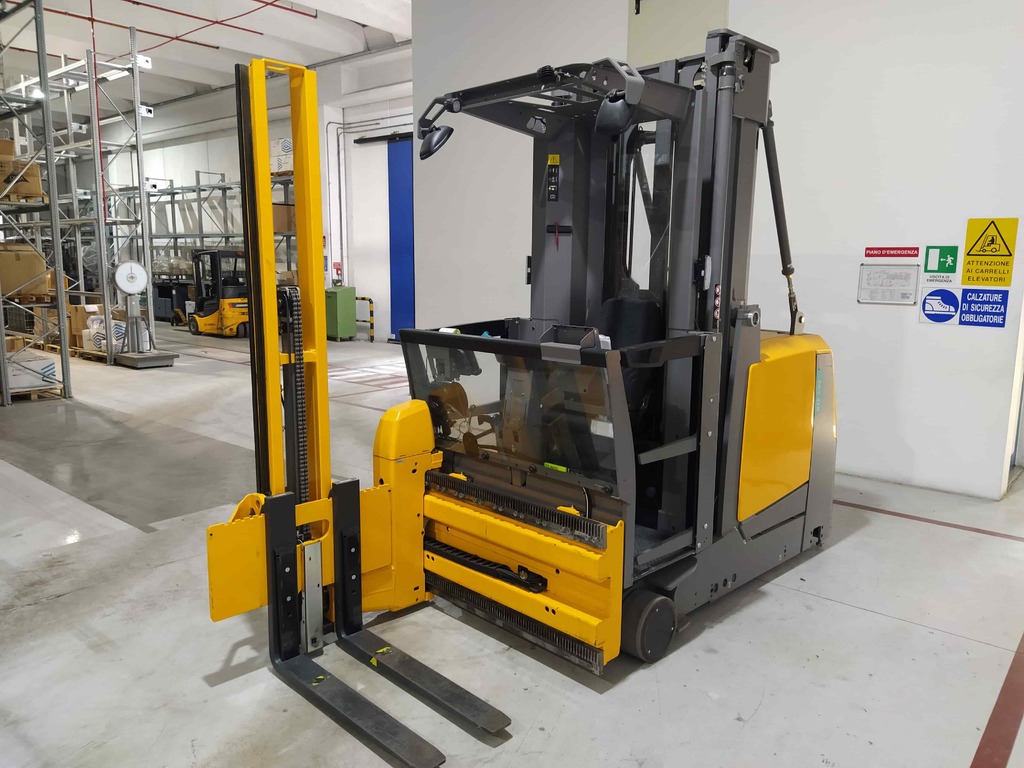 Carrelli elevatori in vendita