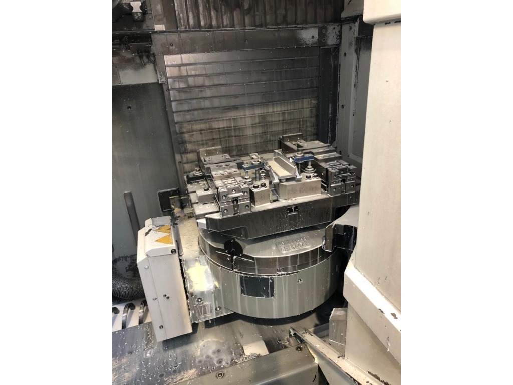 CENTRO DI LAVORO VERTICALE 5 ASSI DMG DMC 60 T RS3 in vendita - foto 3