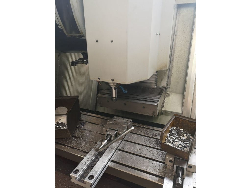 CENTRO DI LAVORO VERTICALE A MONTANTE MOBILE EIKON MV2 in vendita - foto 3