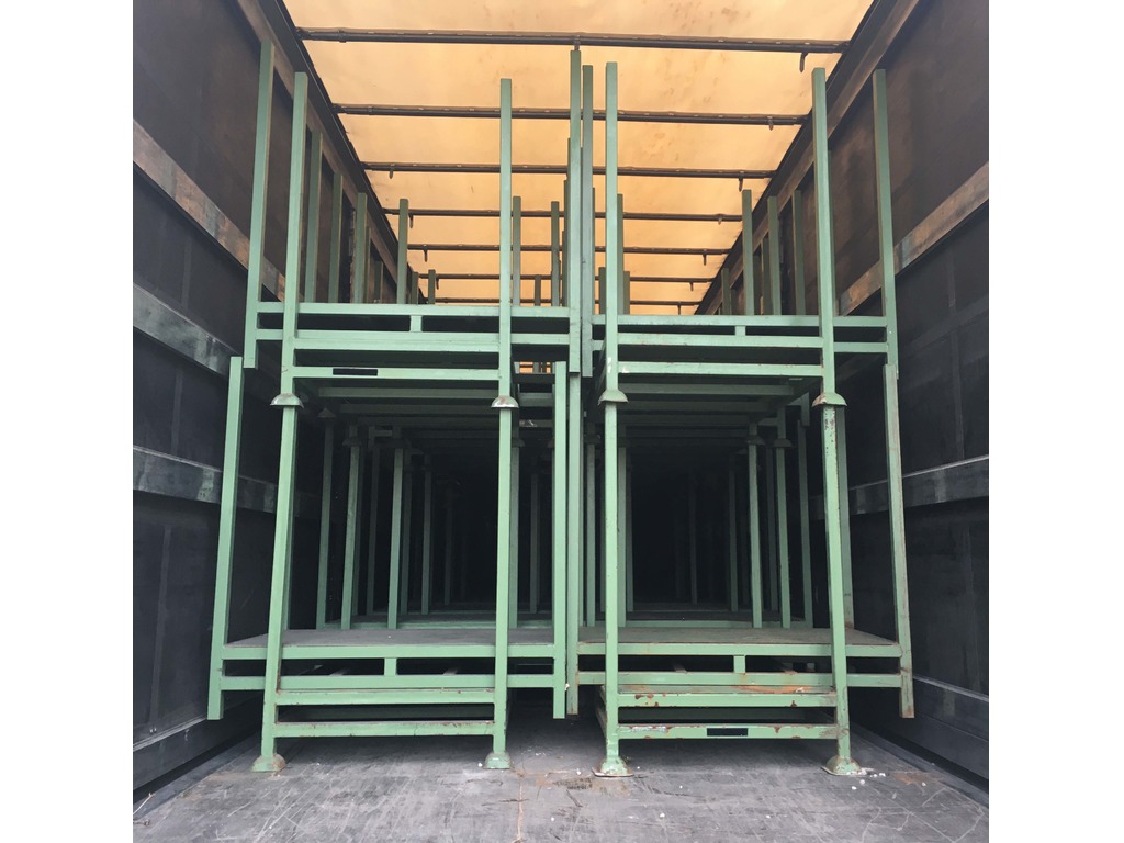 Pallet o pedane in ferro usati con montanti impilabili in vendita - foto 4