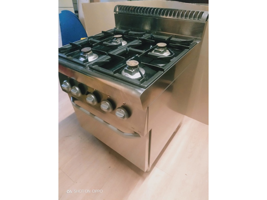 Cucina 4 fuochi con forno a gas SEMINUOVA in vendita - foto 3