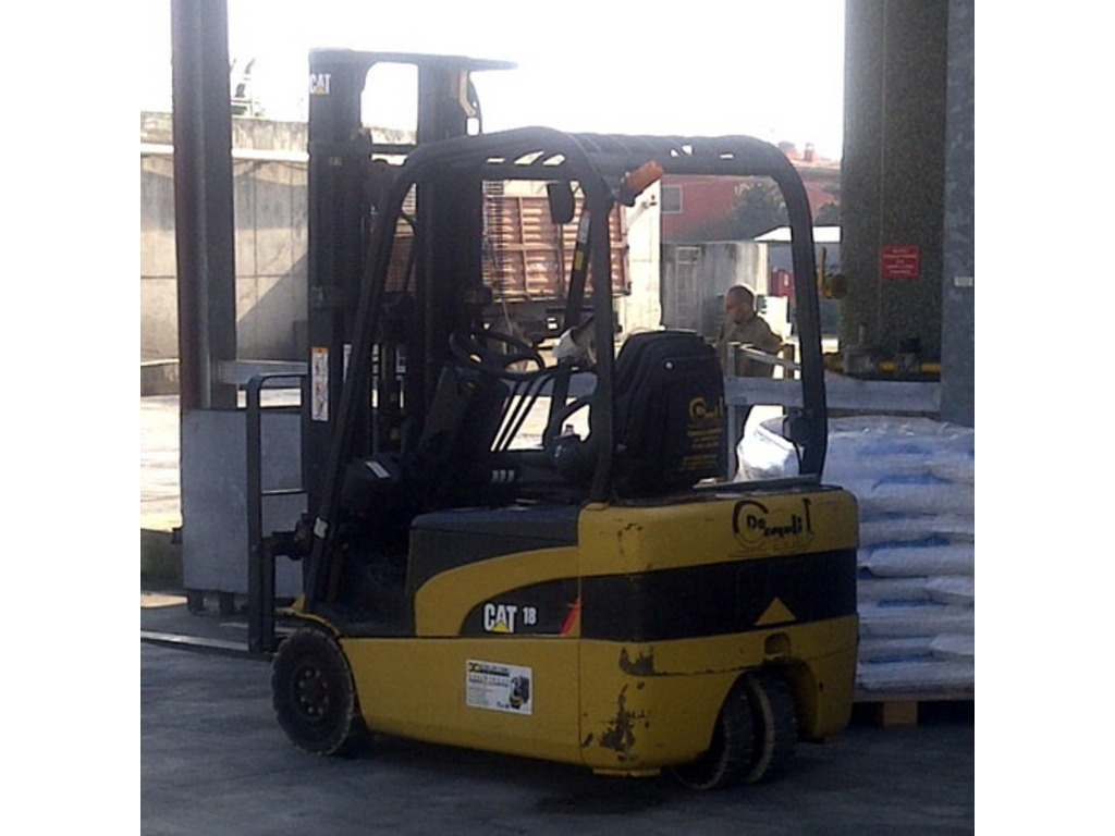 Carrello elevatore  Caterpillar in vendita - foto 2