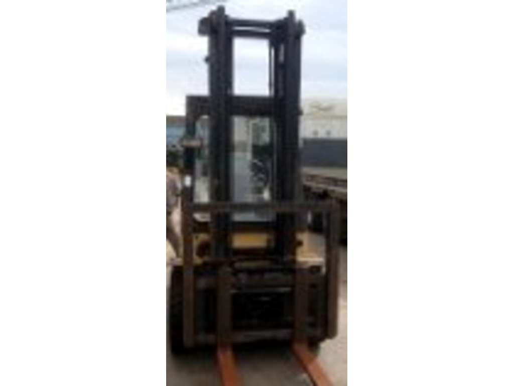 CARRELLO ELEVATORE  CATERPILLAR  DP 30 in vendita - foto 2