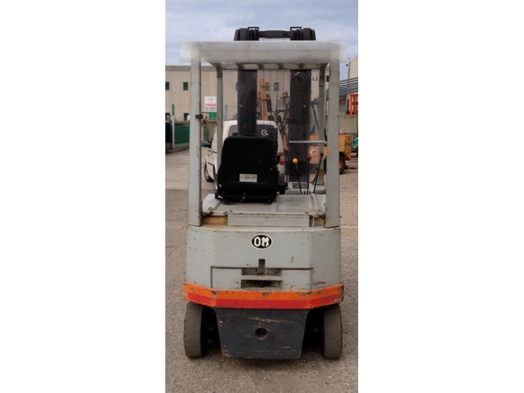 Carrello elevatore OM ELETTRONICO   Modello E 20 N in vendita - foto 2
