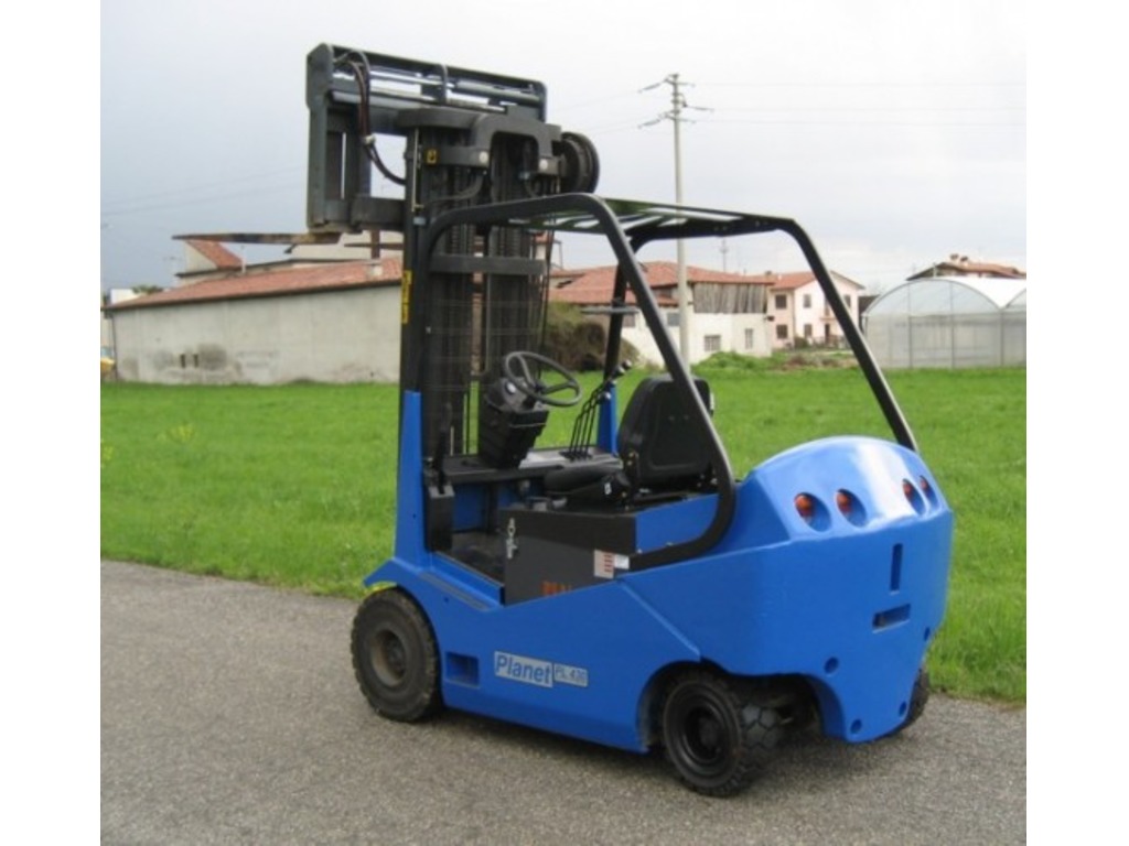 Carrelli elevatori in vendita