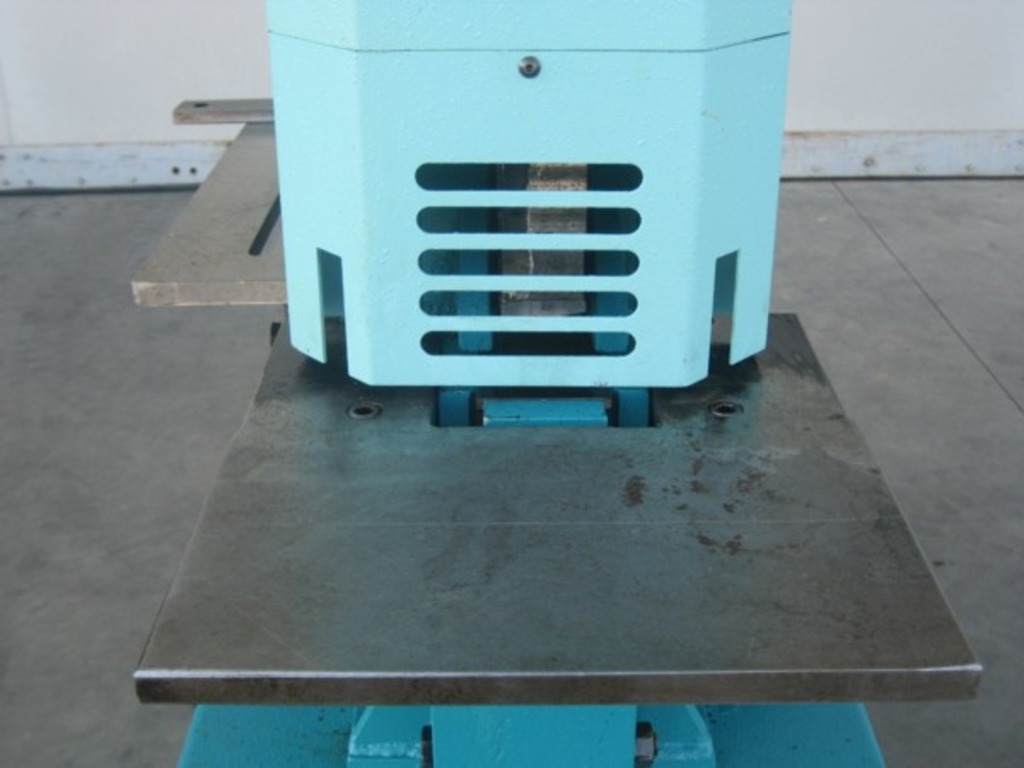 Punzonatrice Omera universale idraulica IMS mod. HY 60 in vendita - foto 6