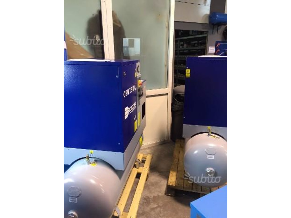 Compressore a vite con serbatoio ed essiccatore in vendita - foto 3