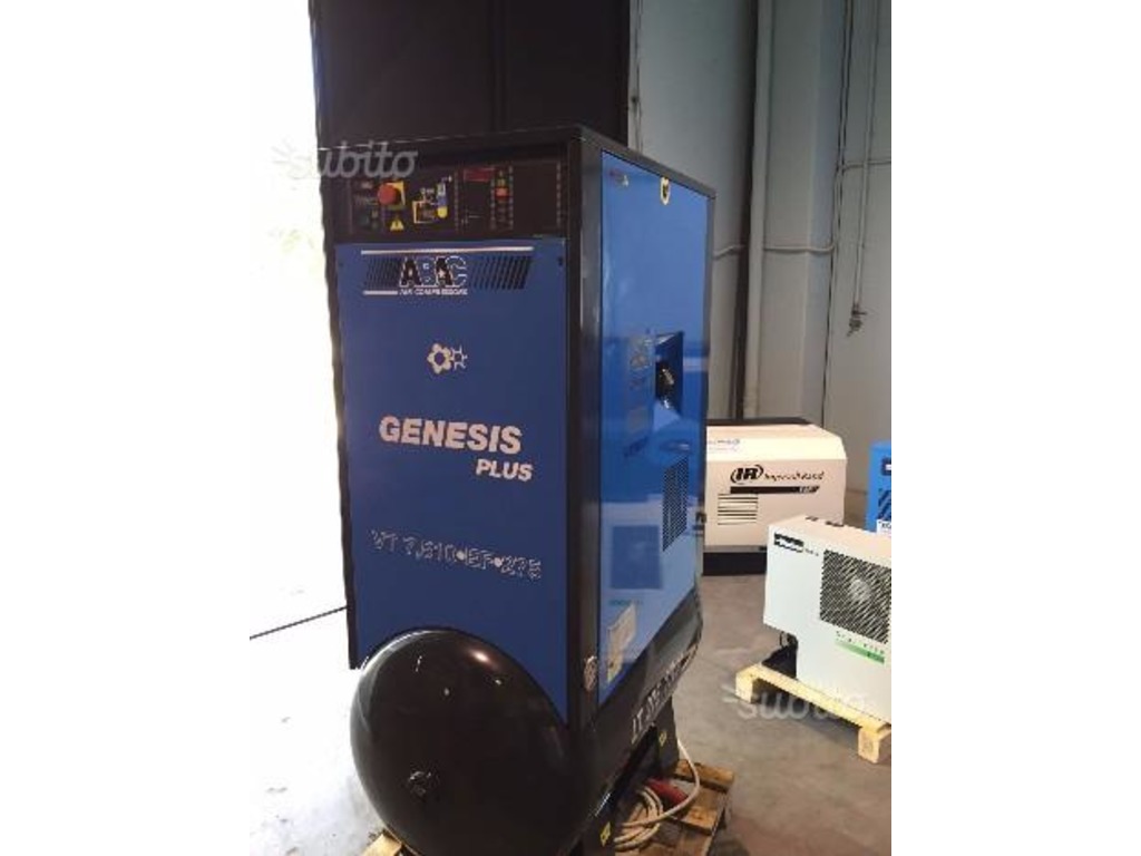 Compressore a vite su serbatoio ed essiccatore in vendita - foto 1