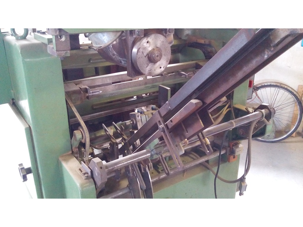 Linea completa di falegnameria per manici in legno (macchinario fresa) in vendita - foto 7