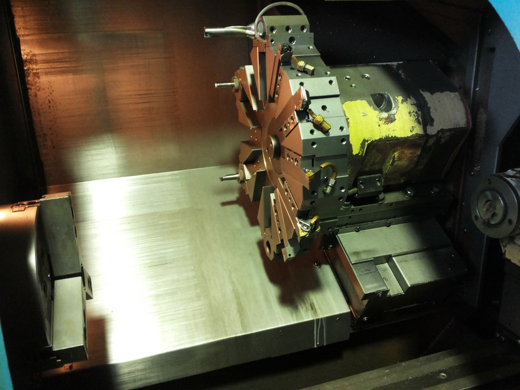 Tornio CNC robotizzato MACHT 330-MACHT 410 in vendita - foto 2