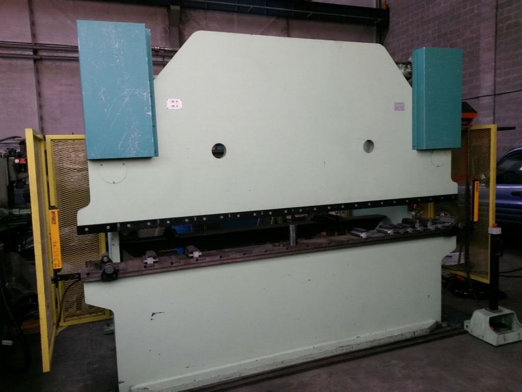 PIEGATRICE IDRAULICA COLGAR  3050X100 ton in vendita - foto 1